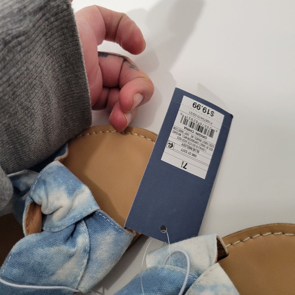 NWT Universal Thread sandals - Picture 8 of 8